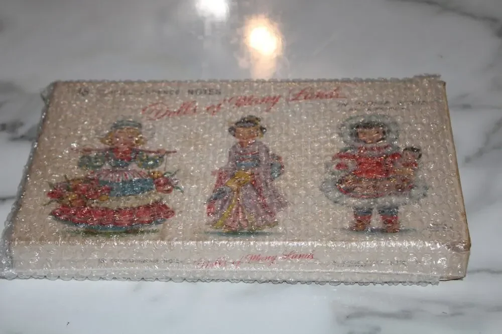 Vintage Dolls of Many Lands Native Attire Note Card SET 12 Cards&Envelopes NICE